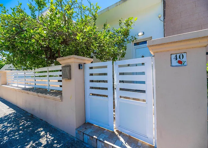 Semesterbostad Kira's House Rhodes Town *